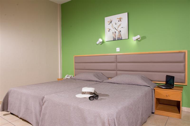 New Famagusta Hotel & Suites ไอยานาปา ภายนอก รูปภาพ