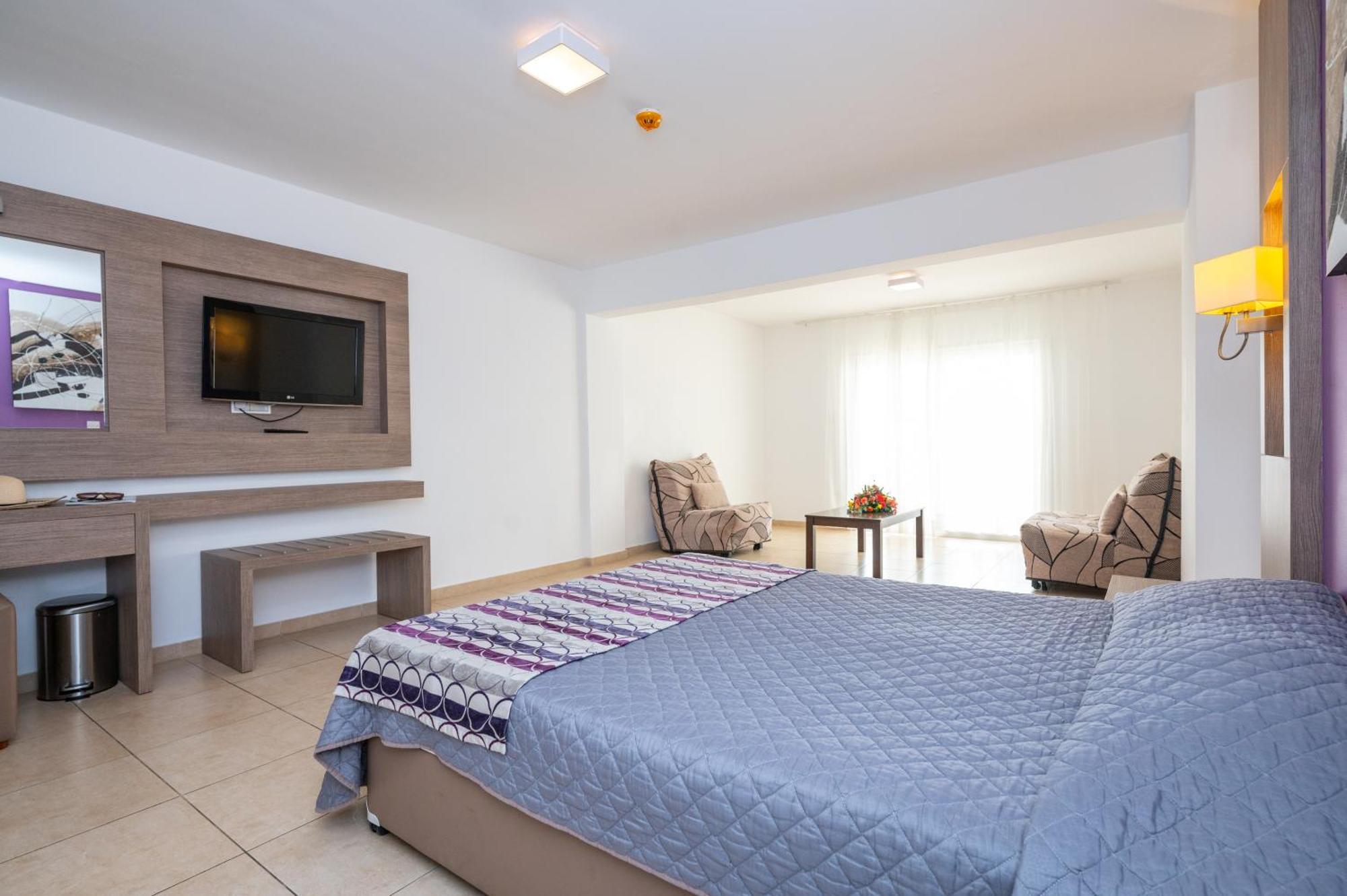 New Famagusta Hotel & Suites ไอยานาปา ภายนอก รูปภาพ