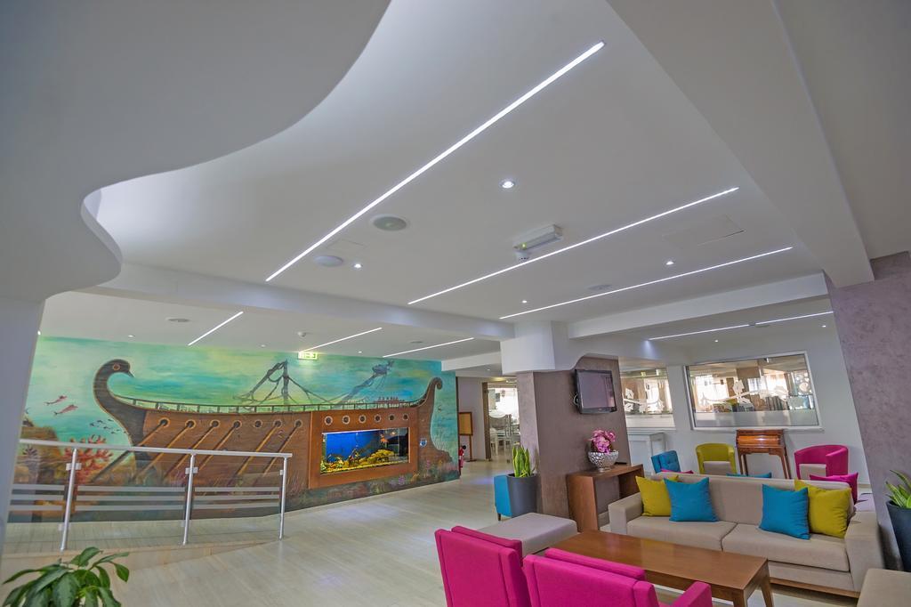 New Famagusta Hotel & Suites ไอยานาปา ภายนอก รูปภาพ